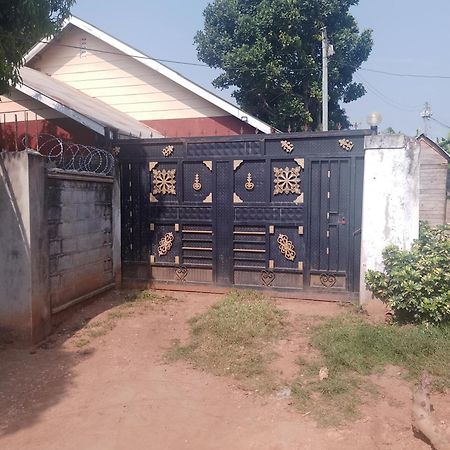 Hotel Greenstars Road Entebbe Exterior foto